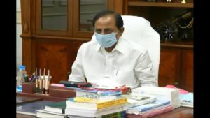 KCR faces flak over migrant labour crisis