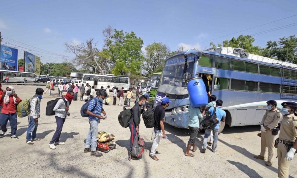 ANDHRA PRADESH AND TELANGANA AGREE TO RESTORE INTER-STATE BUS SERVICES