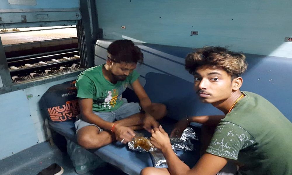 Telangana sends 1st migrant train to Jharkhand