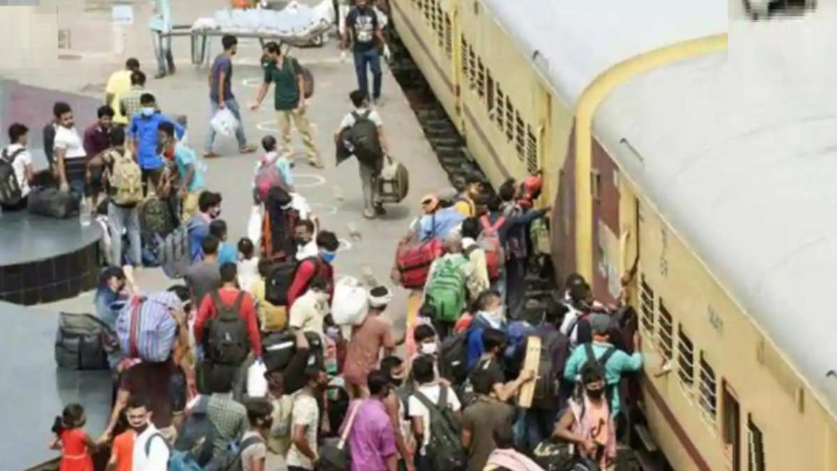 MUMBAI LOCAL TRAINS OPEN FROM 15 AUGUST TO FULLY VACCINATED PEOPLE