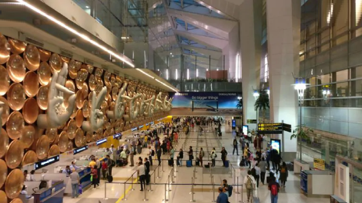 Man arrested for urinating in public at Delhi Airport ,  granted bail