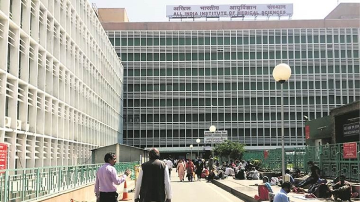 AIIMS: Server remains down for 8th day, two analysts suspended
