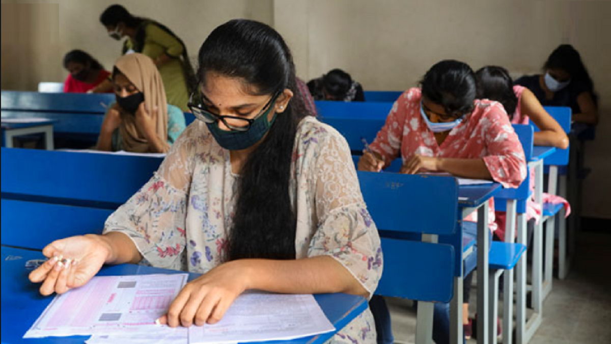 6 ministers from non-BJP states ask SC to postpone NEET, JEE exams
