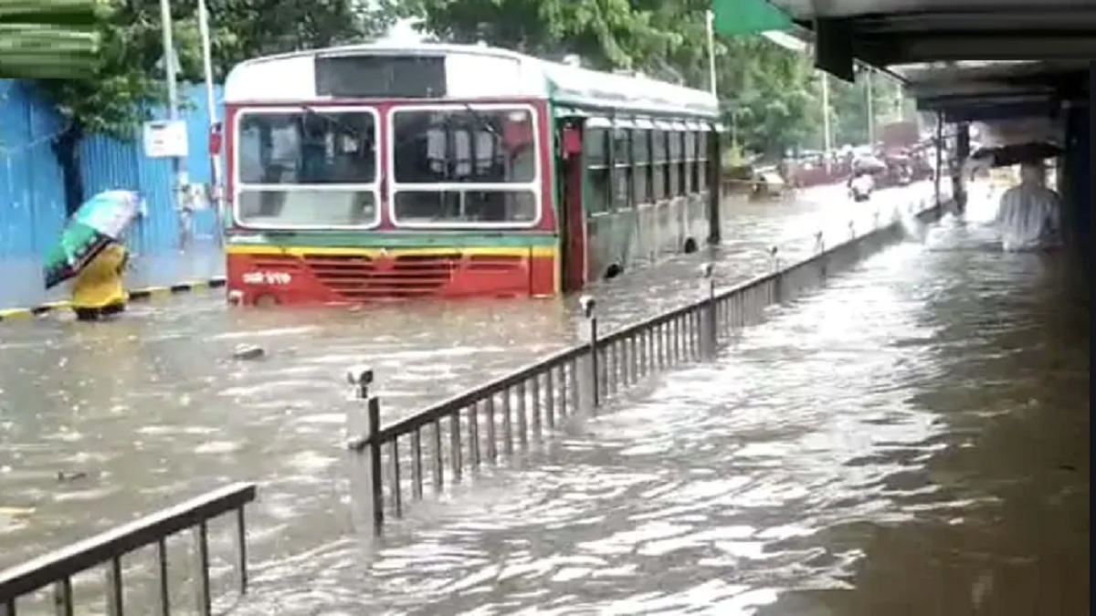 32 dead as rain batters Mumbai, IMD issues red alert