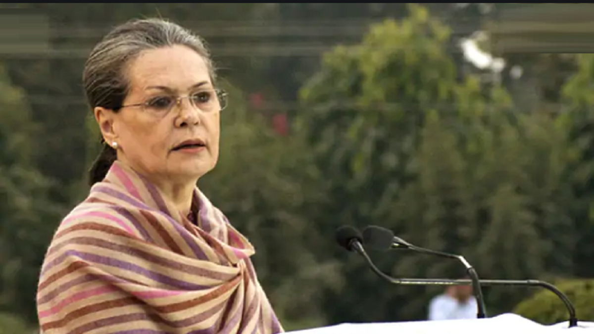 Sonia to hold Congress meet today, G23 talk, farm stir on agenda