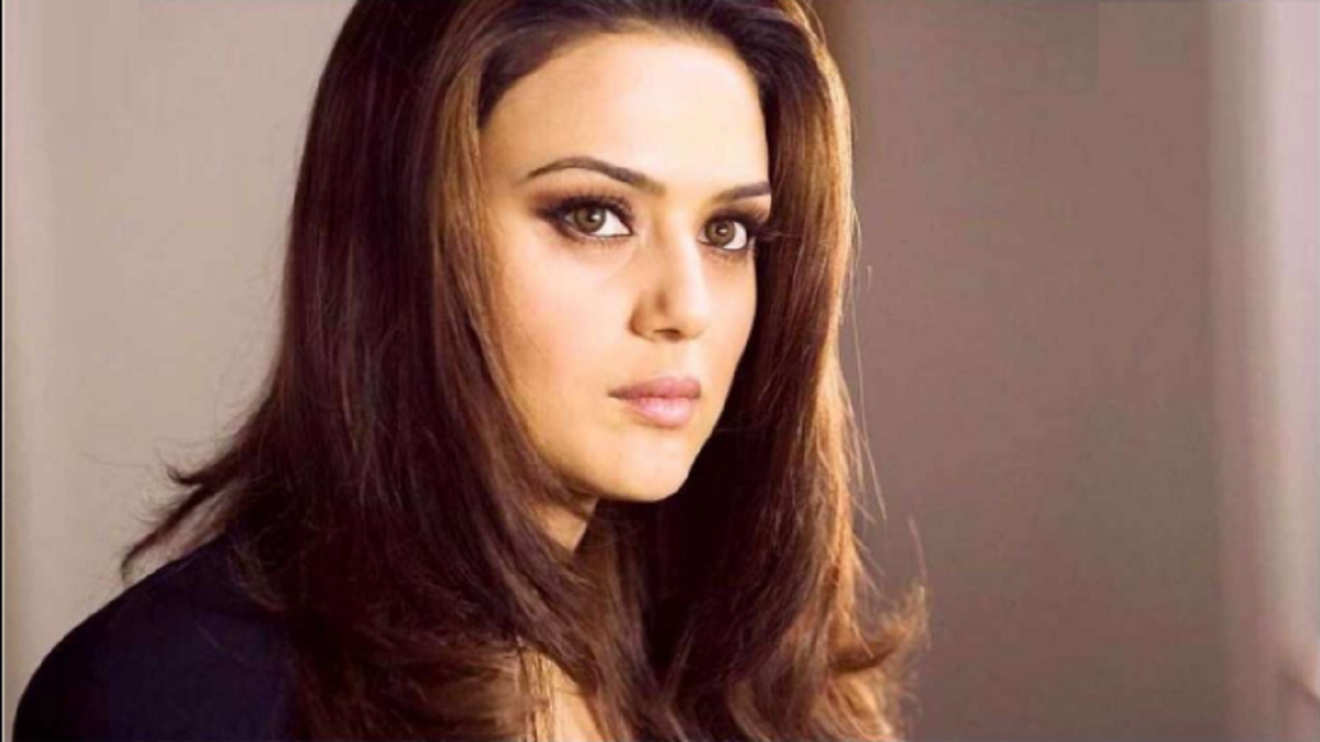 10 Best Hairstyles of Preity Zinta | Celebrity makeup looks, Preity zinta,  Pretty zinta