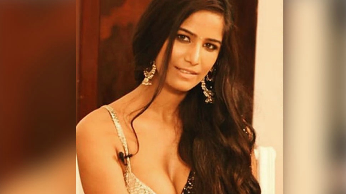 ‘I am alive’ Poonam Pandey stunts nation with her announcement