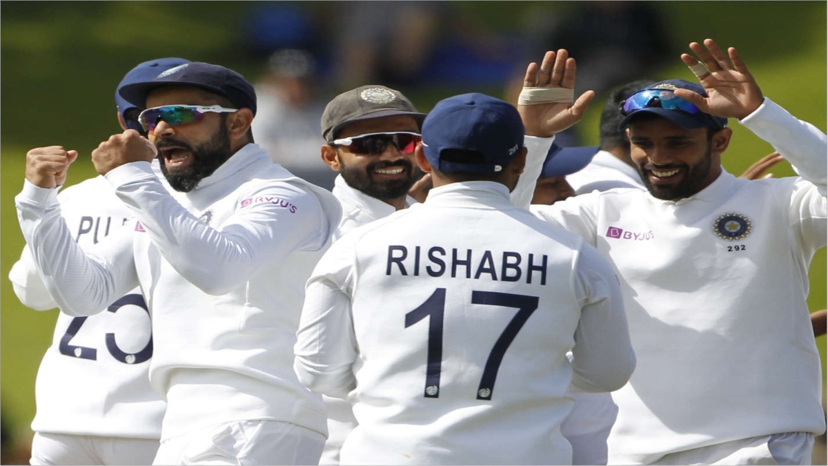 India take conservative approach for first Test, choose specialists