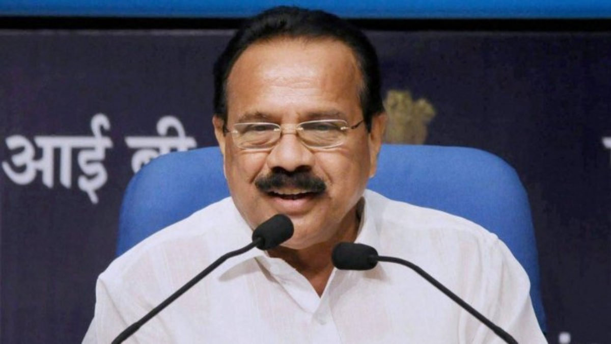HEALTH SCARE: UNION MINISTER SADANANDA GOWDA COLLAPSES DUE TO LOW BP, SUGAR LEVEL
