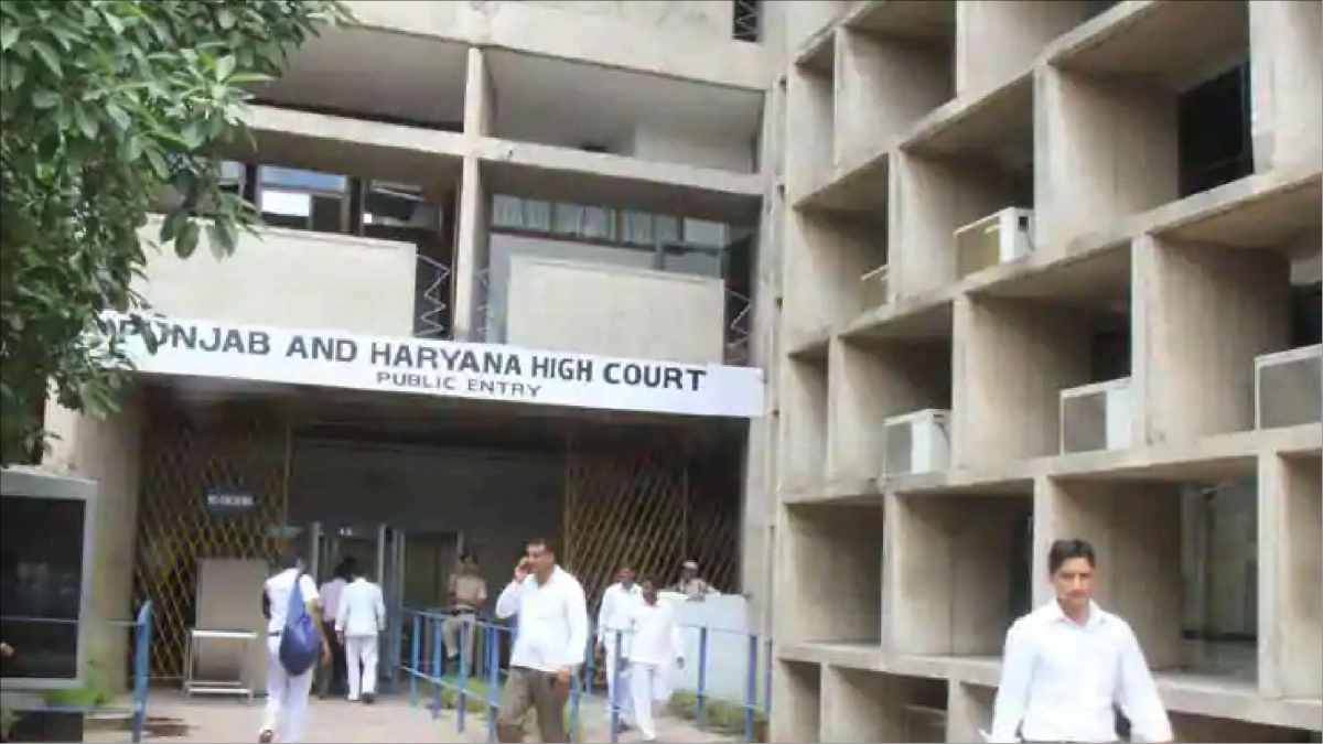 Punjab & Haryana HC sets aside moratorium imposed by Bar Council of India