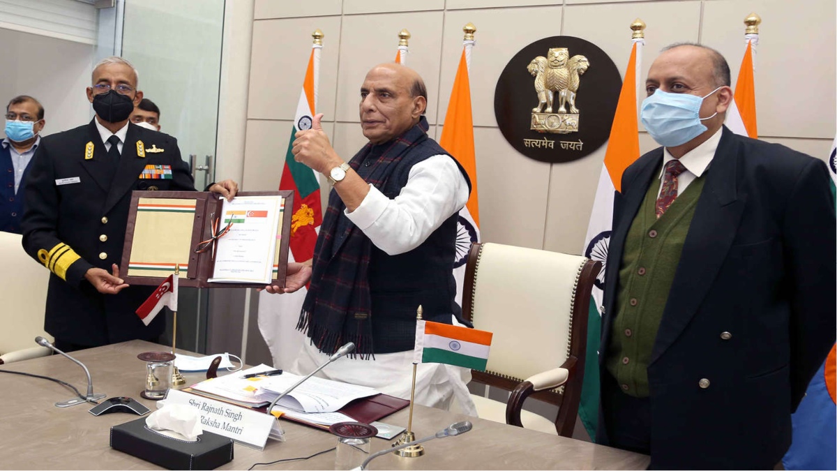 RAJNATH HOLDS 5TH INDIA-SINGAPORE DEFENCE MINISTERS’ DIALOGUE