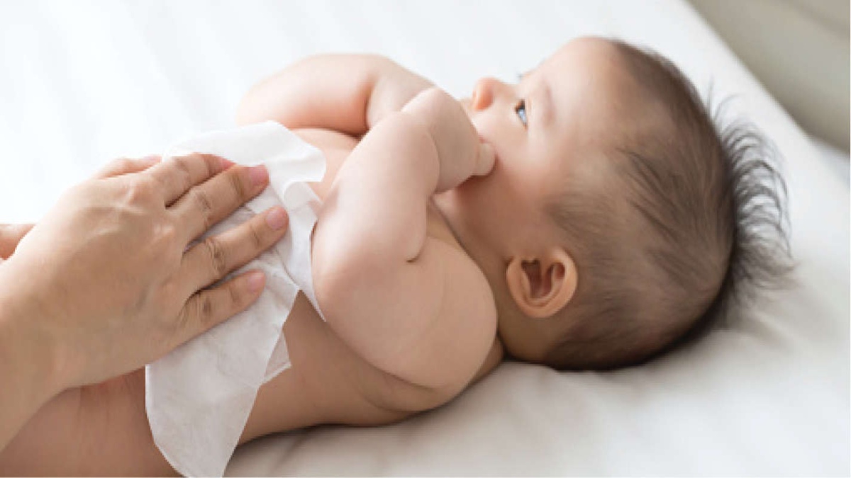 THE SCIENCE BEHIND WET WIPES FOR INFANT SKIN