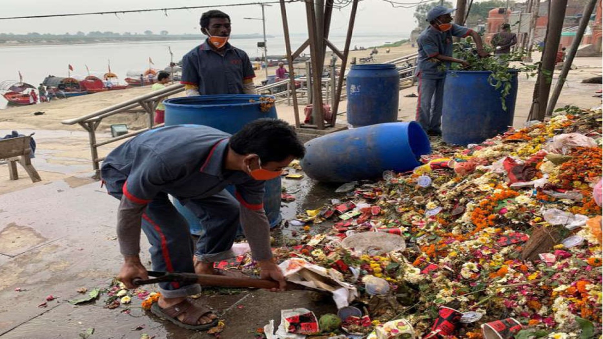 Recycling flowers: One man’s mission to clean up the Ganges