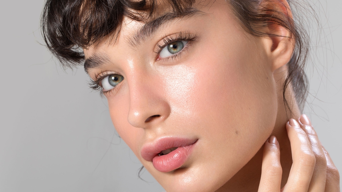 HYALURONIC ACID: YOUR NEW SKINCARE BFF