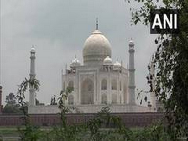 No commercial activities within 500 metres of Taj Mahal: Supreme court