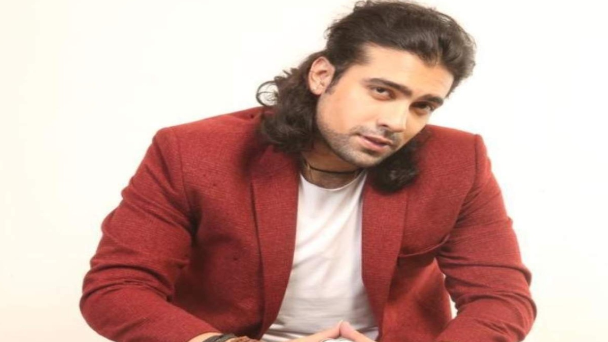 Singer Jubin Nautiyal goes on recovery break after falling from stairs