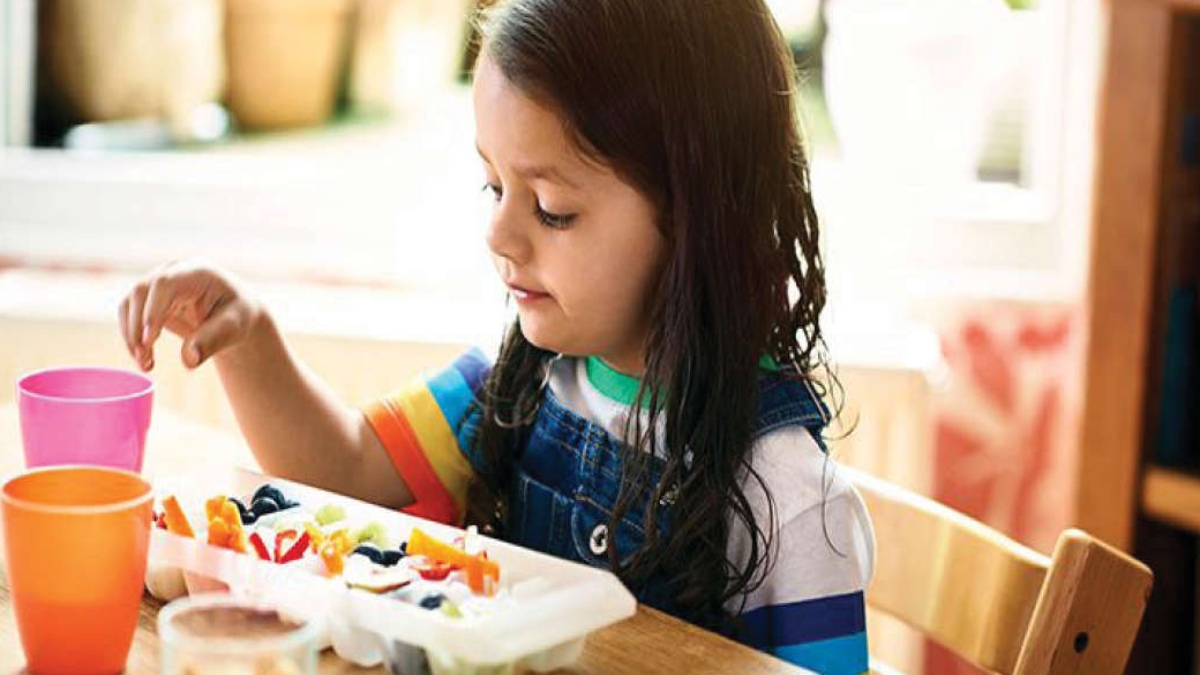 LONGER LUNCH BREAKS CAN ENCOURAGE KIDS TO EAT MORE FRUITS, VEGETABLES