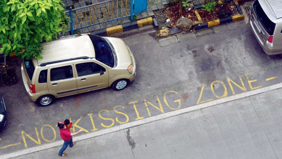 Society in Mumbai puts up sign to discourage couples from romancing in public