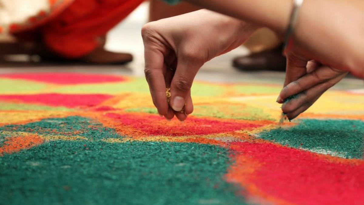 CELEBRATE A COLOURFUL, VIBRANT DIWALI WITH THESE EASY-TO-MAKE RANGOLIS