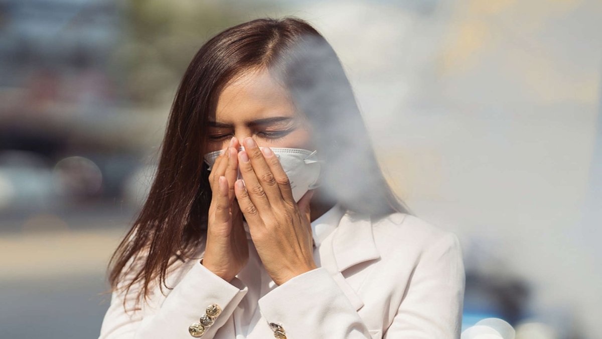 AIR POLLUTION IN DELHI: VITAL TIPS TO TAKE CARE OF YOUR EYES