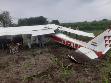 Trainee Aviation Cessna 152 aircraft crashes in Pune, woman pilot injured