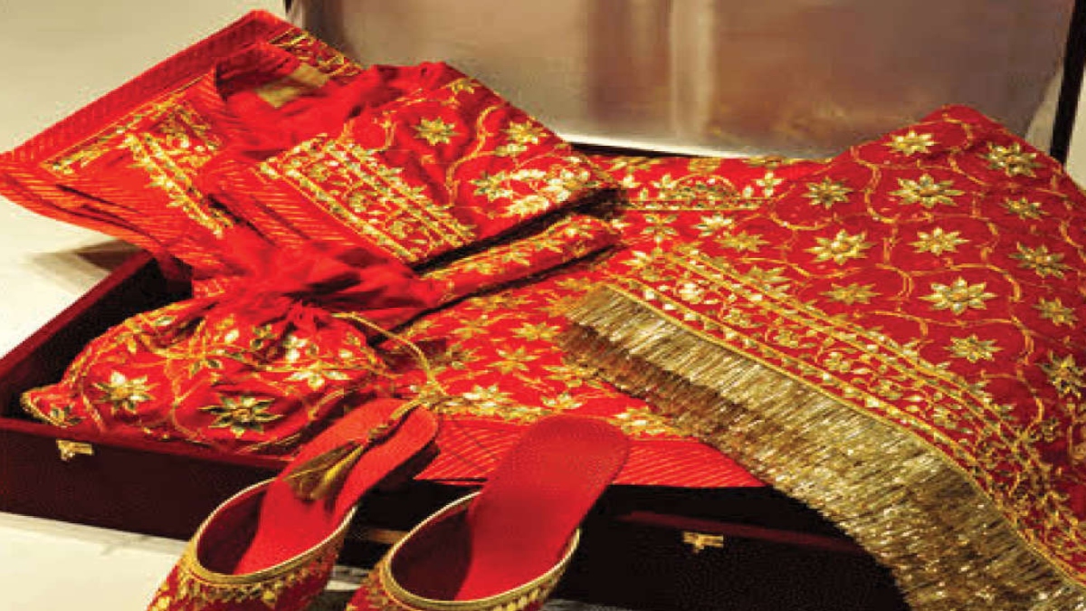 HERE IS HOW TO GET THE MAHARANI LOOK