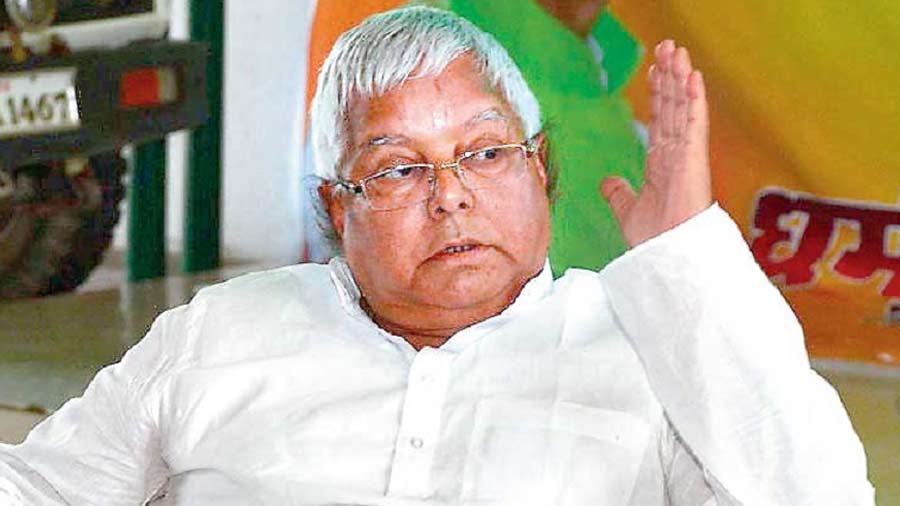 ‘Hatana hai, Modi ko hatana hai’, says RJD chief Lalu Prasad