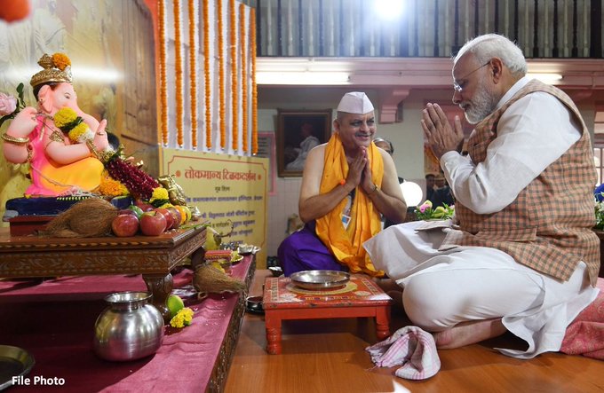 On Ganesh Chaturthi President Murmu, PM Modi extends wishes