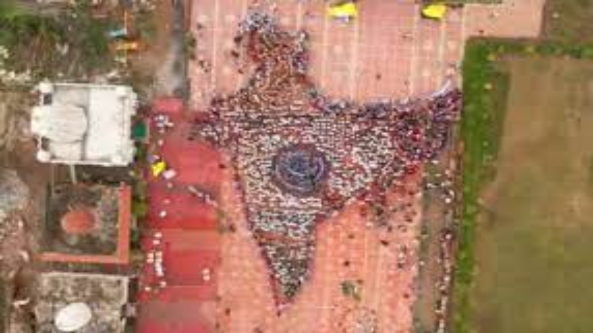 Indore creates new world record for largest human chain forming India’s map