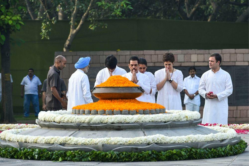 Rahul Gandhi, PM Modi, other leaders pay tributes to former PM Rajiv Gandhi