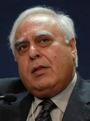 Kapil Sibal calls out the apex court, says ‘No hope left’