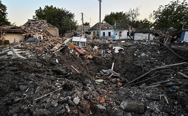 Five blasts in Russia-controlled Ukraine regions of Kherson, Melitopol: Report