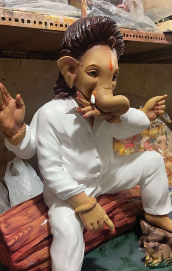 Pushpa Raj inspired Lord Ganesha idols