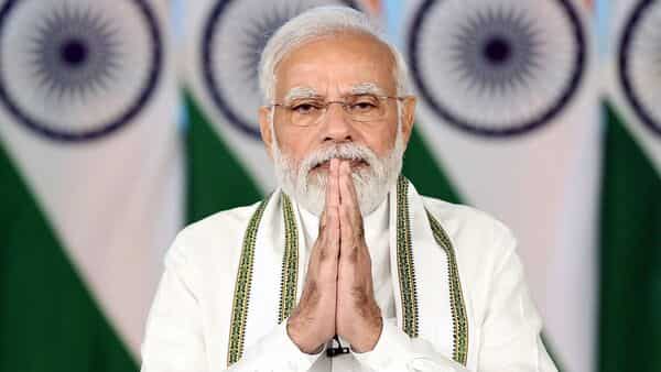 PM Modi pays tribute to Velu Nachiyar
