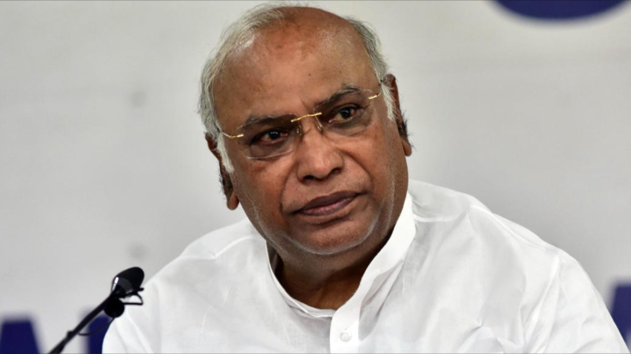 kharge says he is connected to the Nehru Gandhi ideology