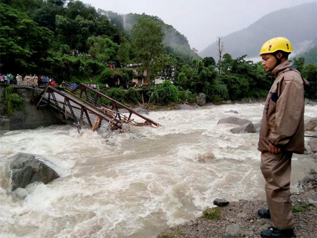 Cloudburst in Pithoragarh district, at least 50 houses submerged