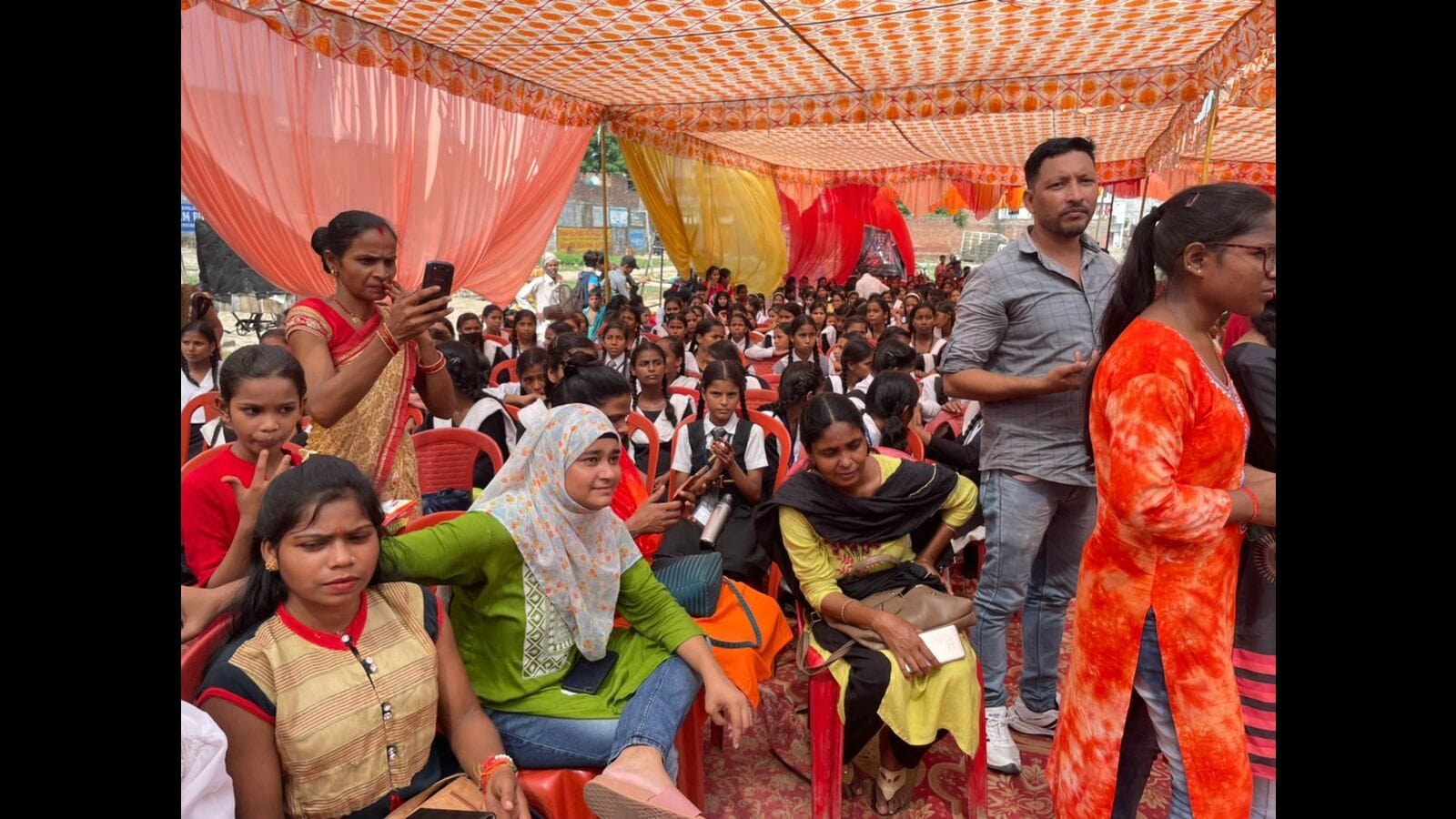Women unite in Lucknow to create non-violent economy
