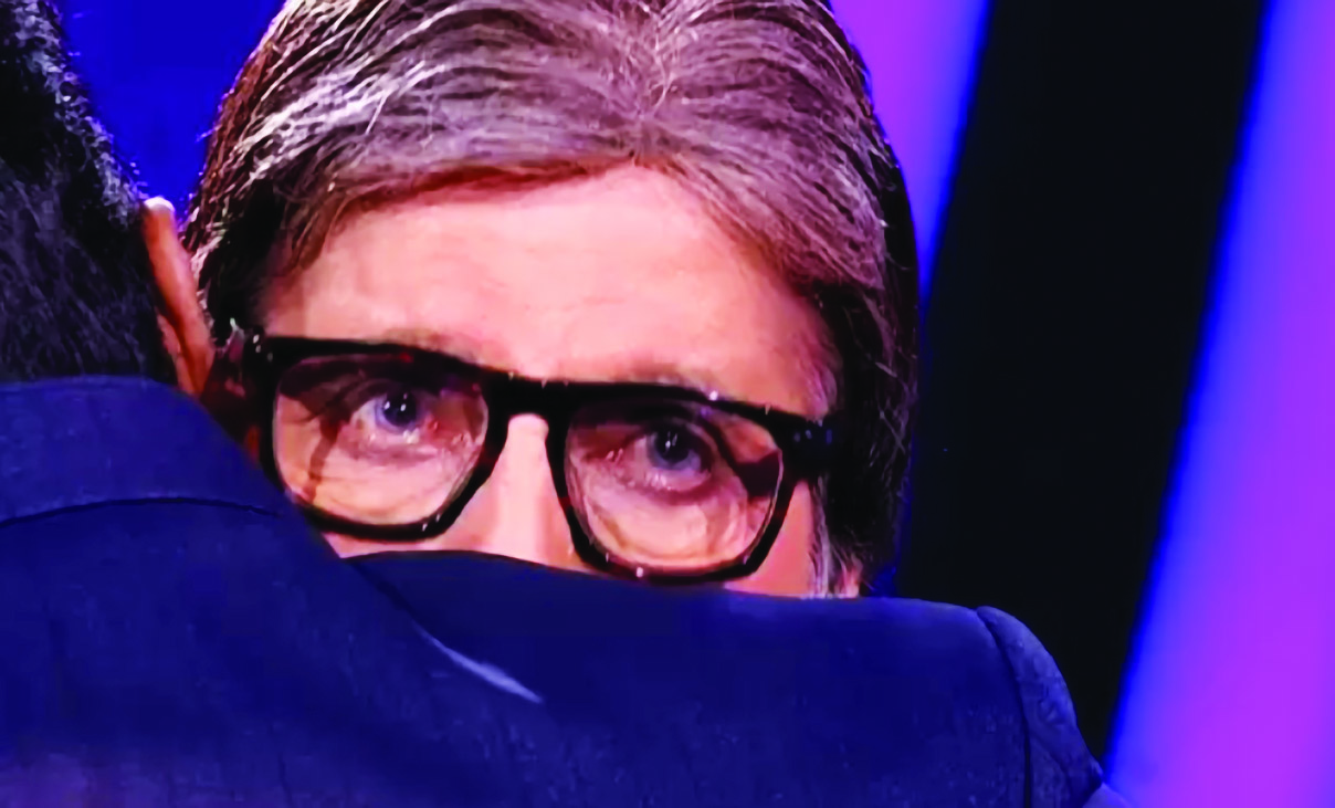Netizens ‘emotional’ after seeing Big B teary-eyed