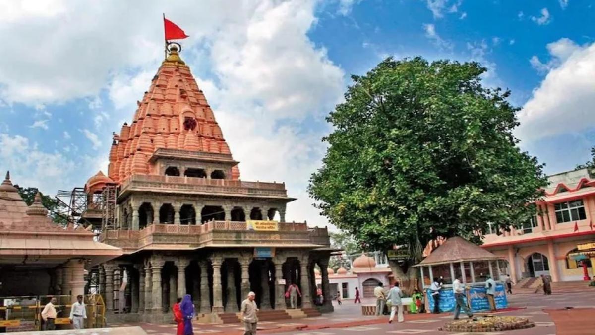 MP: Devotees throng Mahakal Temple on fifth ‘Shravan Somvar’ in Ujjain; special Bhasma Aarti performed