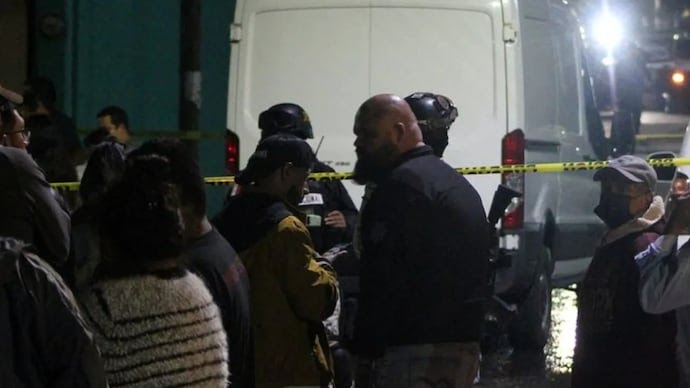 Mexico bar shooting leaves 12 people dead