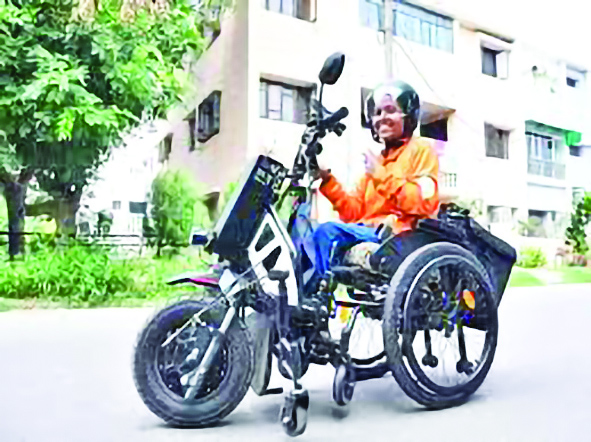 Vidya, the Chandigarh Delivery girl motivates millions with her wheelchair