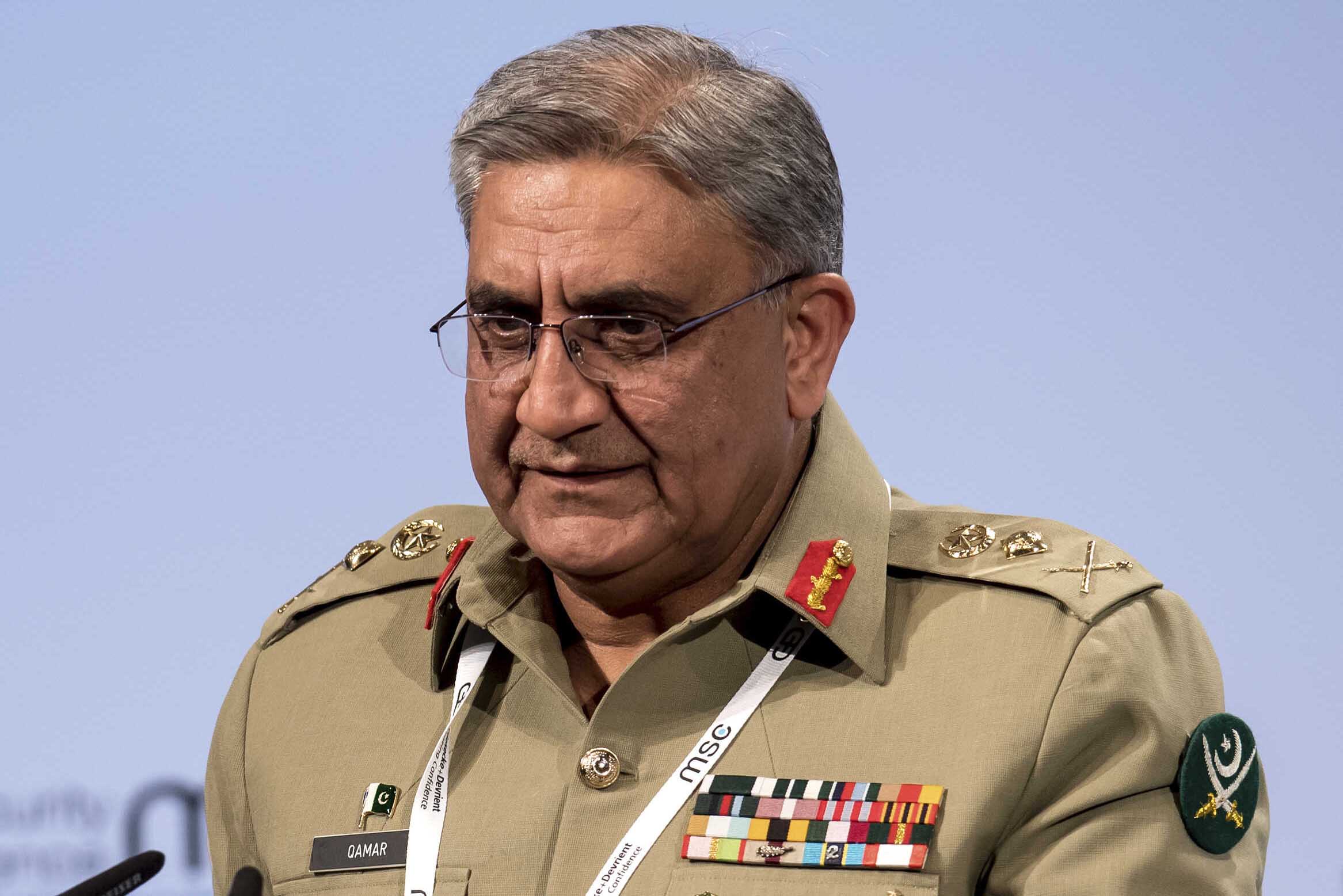 Outgoing army chief leaves behind a divided Pakistan, says report