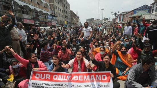 Jammu: Kashmiri Pandits hold barefoot march,demand to ensure their “Right to Life”