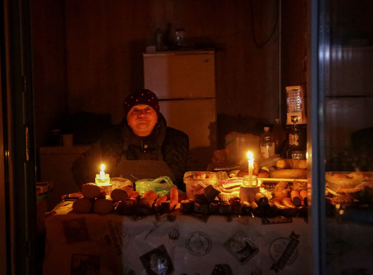 Over 1.5 million people left without electricity in Ukraine, Russia drones smash power network