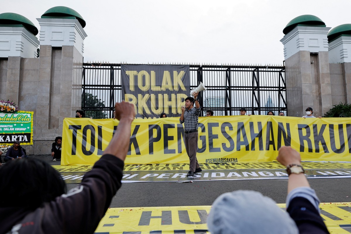 Indonesia passes law making sex outside marriage punishable by jail