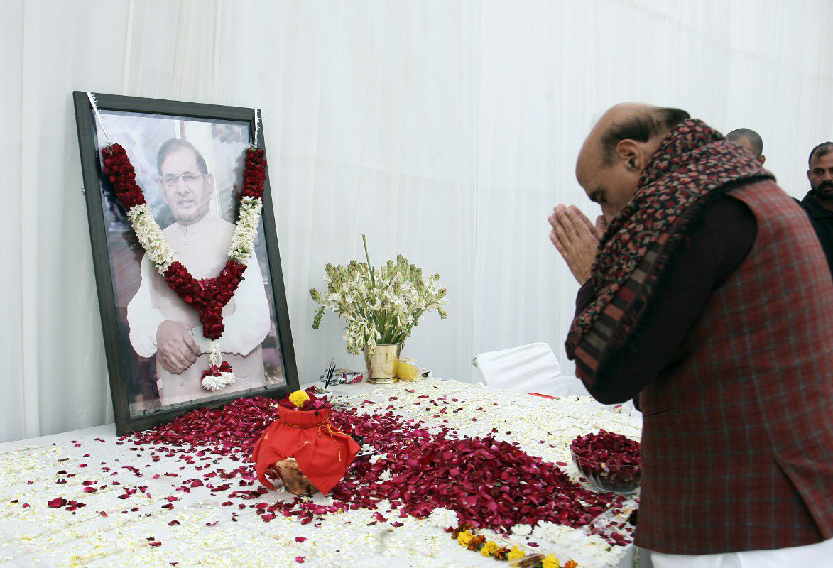 Rajnath Singh pays tribute to former Union Minister Sharad Yadav