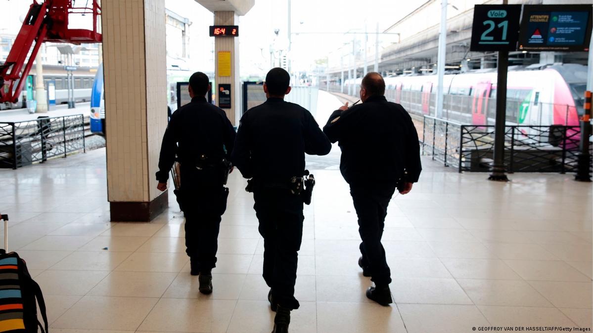 Knife attack at Paris train station; suspect neutralized