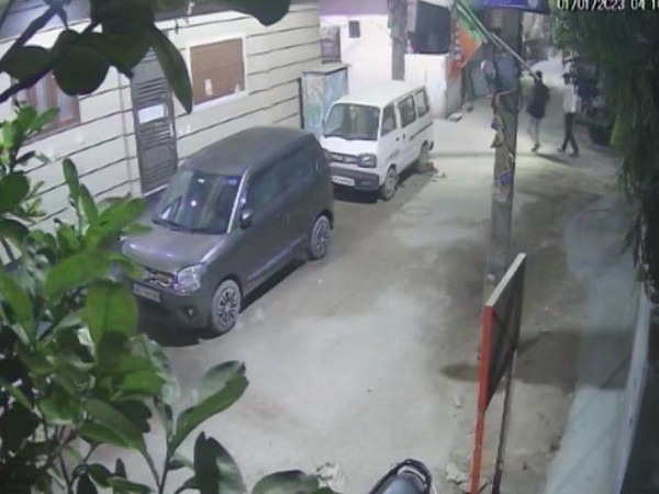 Delhi Car Horror Case: Ashutosh met with accused after incident in CCTV visuals