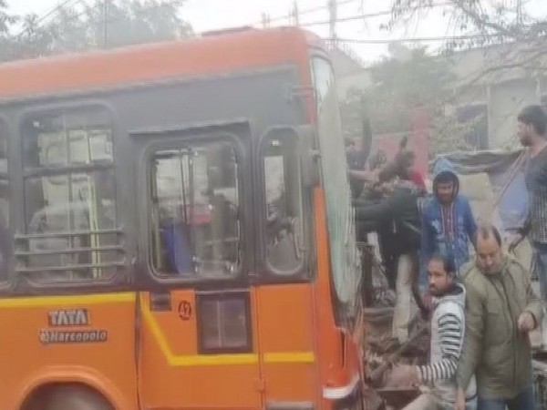 Bus rams into pavement; 5 sleeping on footpath injured