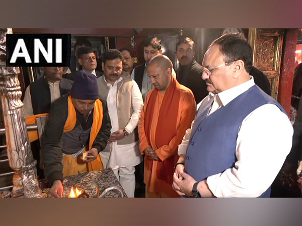 CM Yogi, J.P. Nadda offer prayers at Kashi
